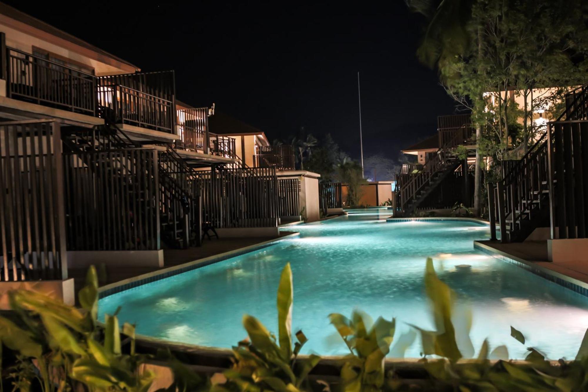 Blue Bay Resort - Access To Pool And Beach-Phuket & Krabi Ko Yao Esterno foto The swimming pool at the resort