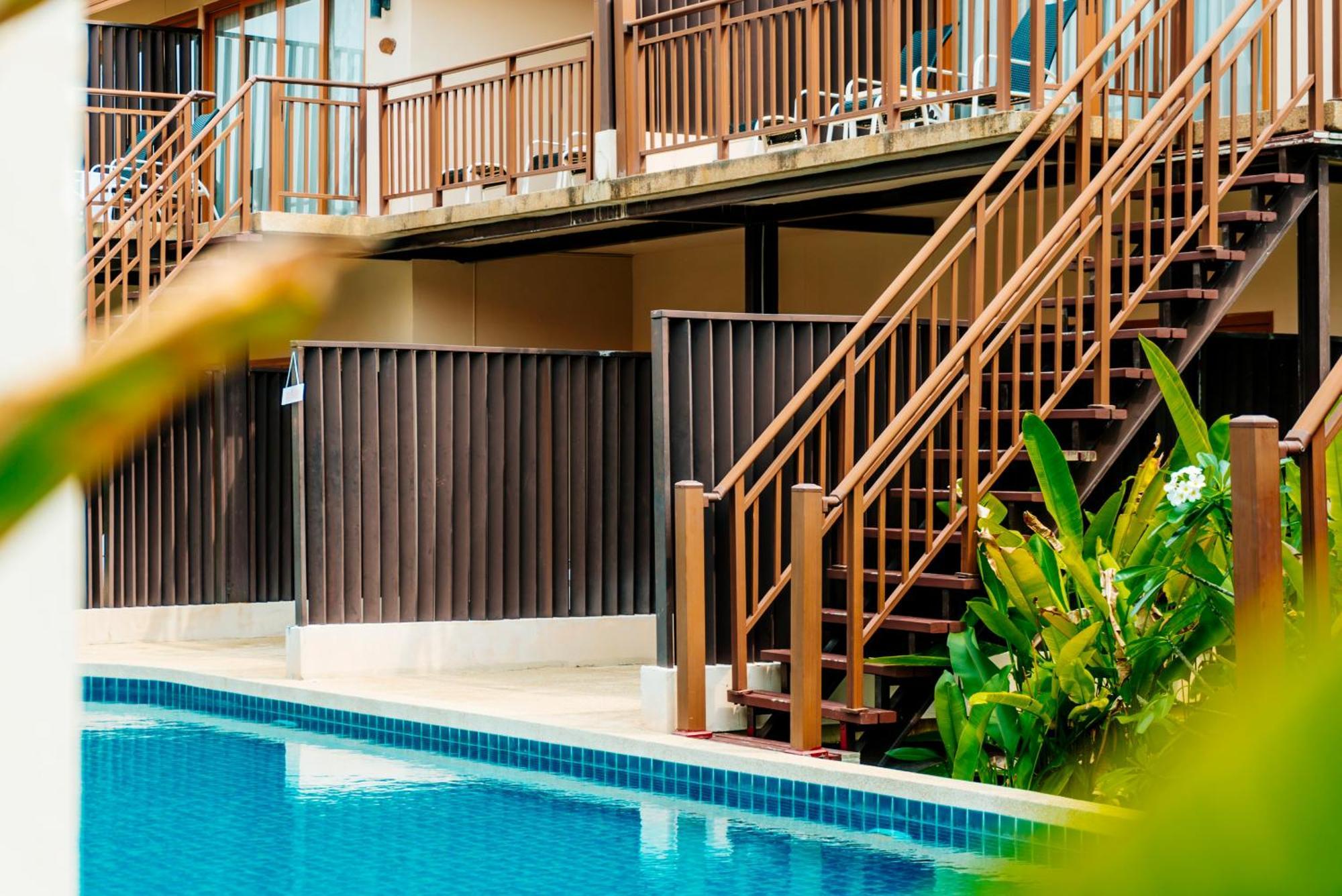 Blue Bay Resort - Access To Pool And Beach-Phuket & Krabi Ko Yao Esterno foto The swimming pool at the hotel