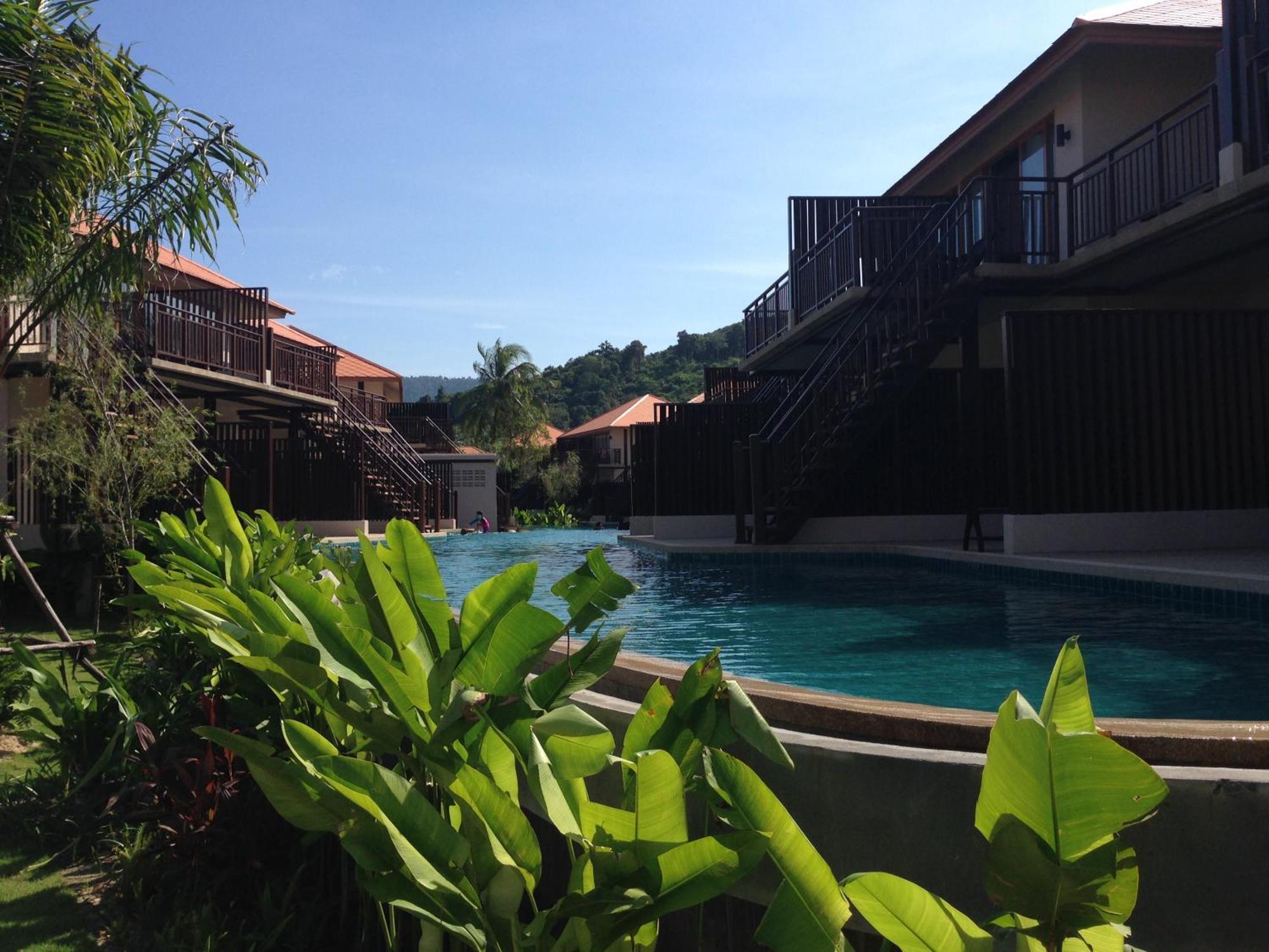 Blue Bay Resort - Access To Pool And Beach-Phuket & Krabi Ko Yao Esterno foto The swimming pool at the resort